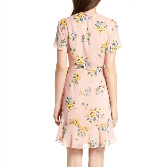 Lush floral wrap dress - Picture 2 of 9